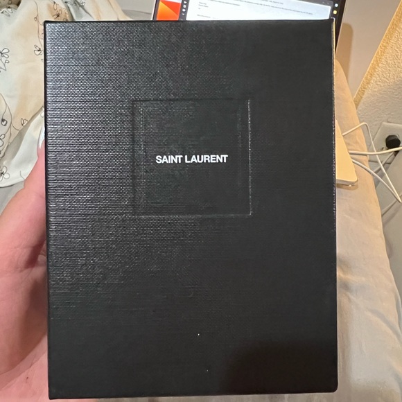 YSL Cardholder - Picture 7 of 9